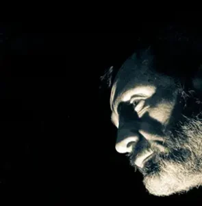 Photo de l'artiste MIRCO MAGNANI en noir et blanc