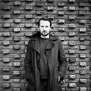 Photo en noir et blanc de l'artiste ROBERT LIPPOK