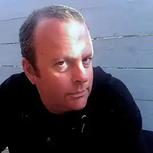 Photo de l'artiste Lee Groves qui a produit et mixé le projet Dubby Stardust