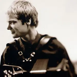 Photo de l'artiste Frode Haltli avec son accordéon