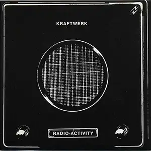 Pochette de l'album de KRAFTWERK "Radio-Activity", un haut-parleur en noir et blanc