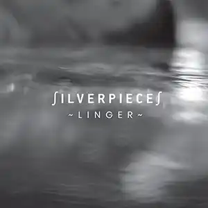 Pochette de l'album de SILVERPIECES "Linger", un plan d'eau en noir et blanc