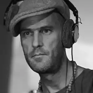 Photo de l'artiste brésilien Maga Bo