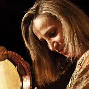 Photo de l'artiste Naziha Azzouz