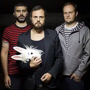 Photo du groupe NLF3 avec Fabrice Laureau, Nicolas Laureau et Jean-Michel Pirès.