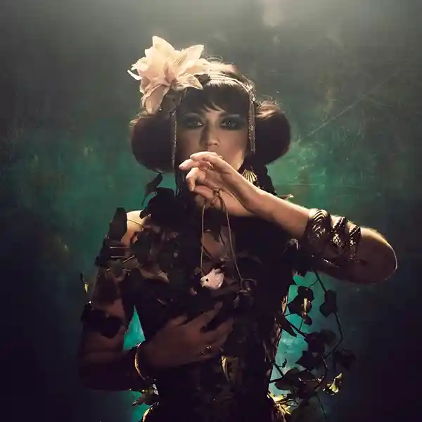 Photo de l'artiste Cleo T. pour illustrer l'émission "Solénoïde - Grande Boucle 59"