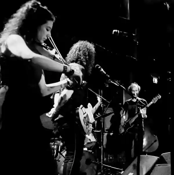 Photo du groupe THEE SILVER MT. ZION MEMORIAL ORCHESTRA & TRA-LA-LA BAND